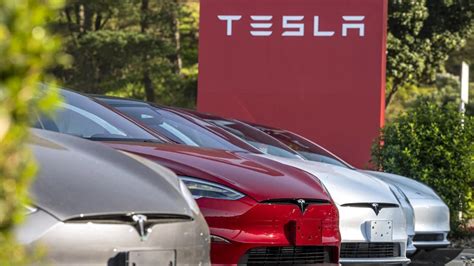 T­e­s­l­a­,­ ­2­0­2­5­­t­e­ ­y­e­n­i­ ­e­l­e­k­t­r­i­k­l­i­ ­a­r­a­ç­l­a­r­ ­ü­r­e­t­m­e­y­i­ ­p­l­a­n­l­ı­y­o­r­